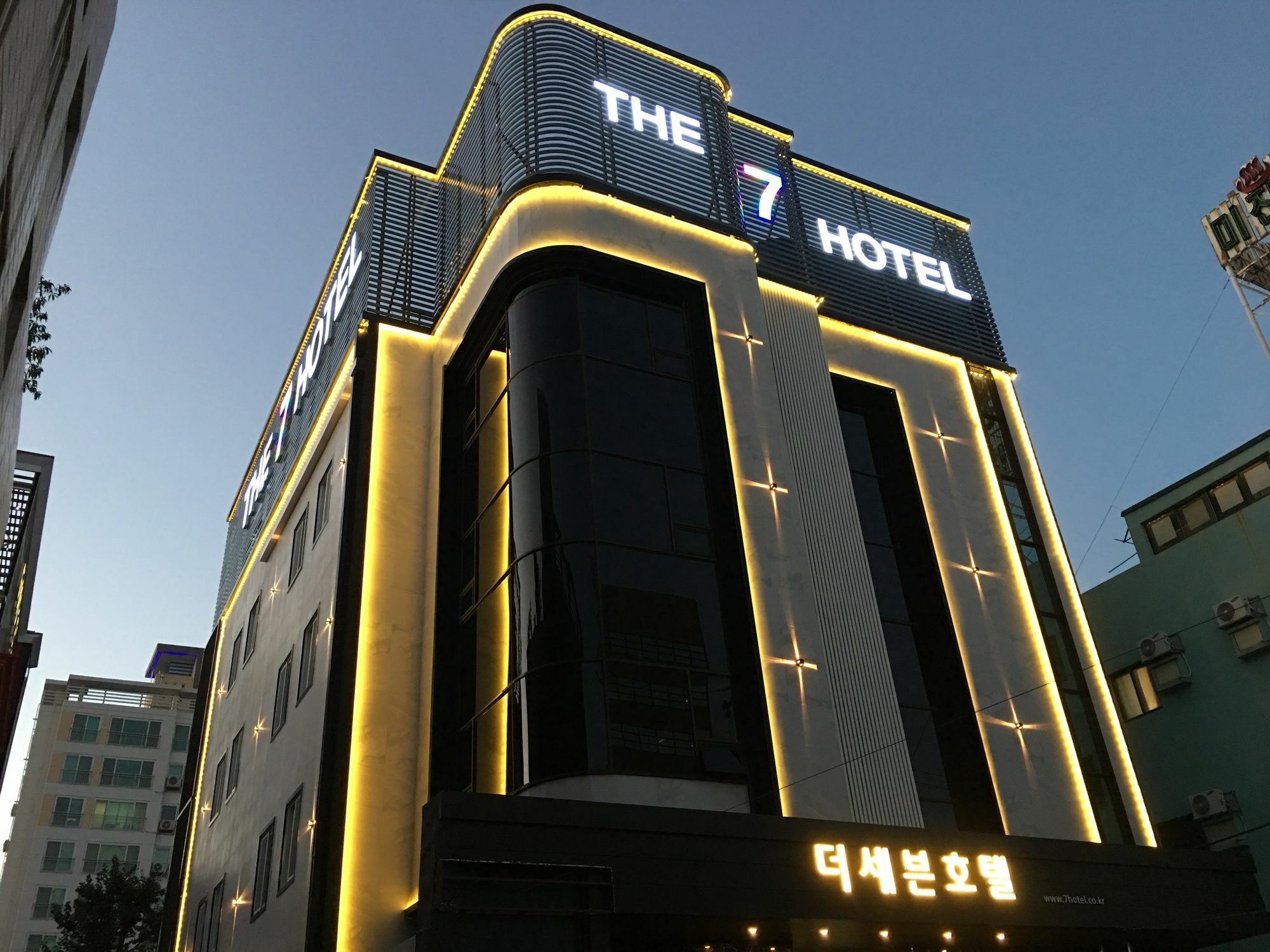 The 7 Hotel Пхохан Экстерьер фото